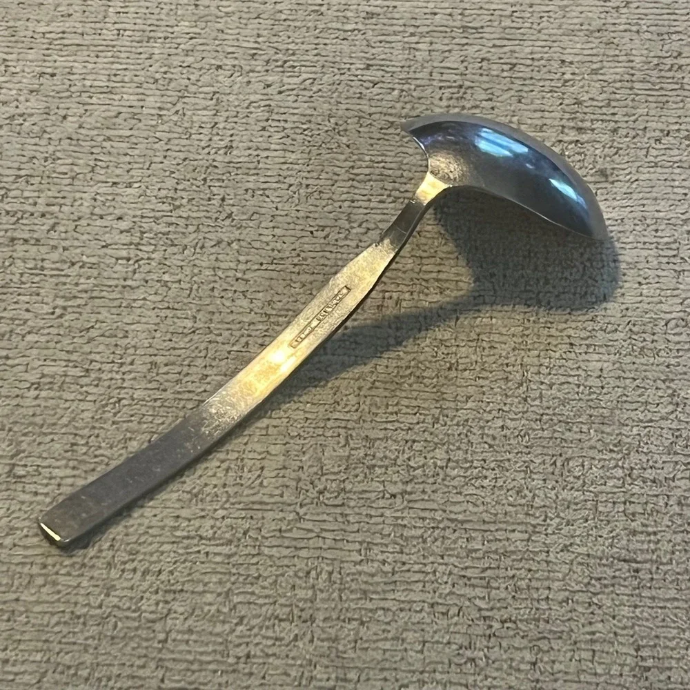 Vintage Orleans ORL59 Stainless Korea Gravy Sauce Ladle Ornate‎
